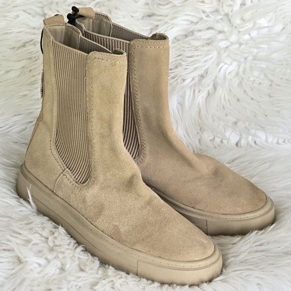 ZARA Suede Flat Boots Beige Suede Leather Pull On Ankle Booties - Picture 1 of 11